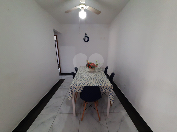 Foto REO1103941