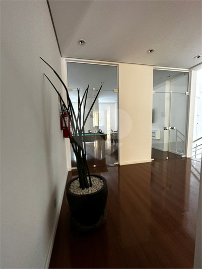 Foto REO1103942