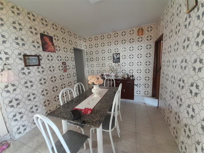 Foto REO1103984