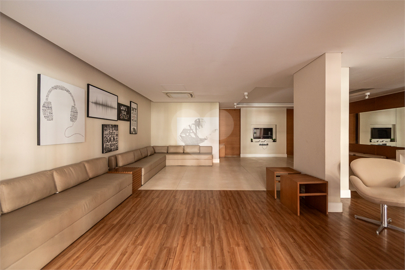 Foto REO1103987