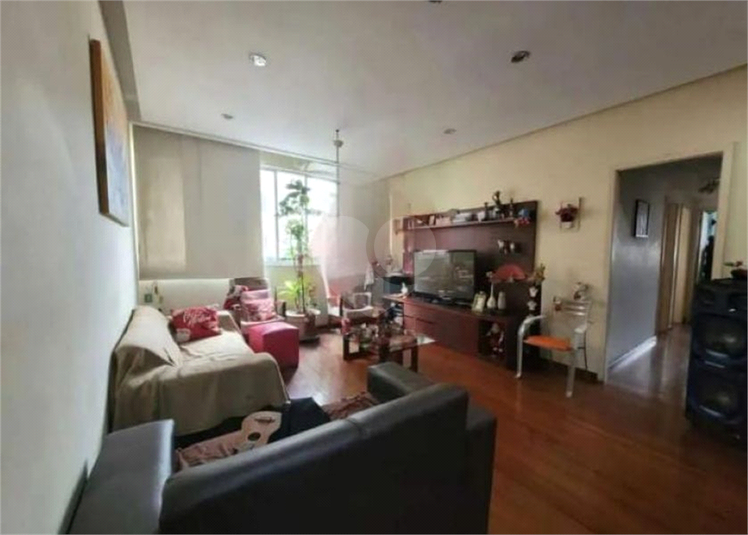 Foto REO1104012