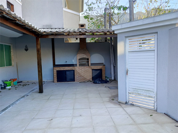 Foto REO1104156