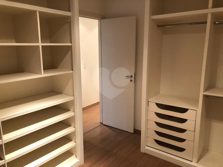 Foto REO1104178