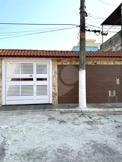 Foto REO1104200
