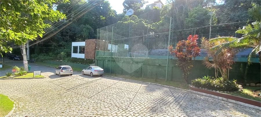 Foto REO1104230