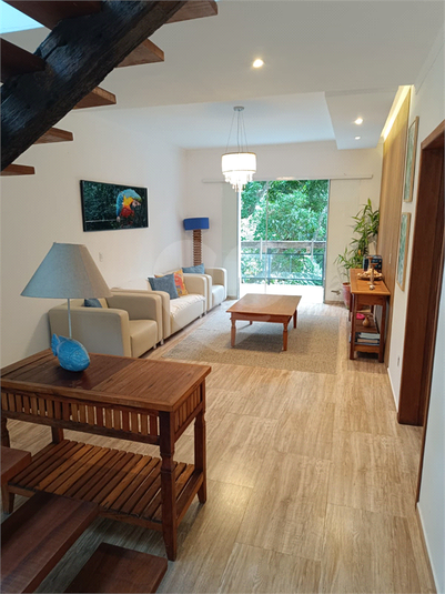 Foto REO1104240
