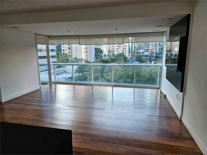 Foto REO1104328