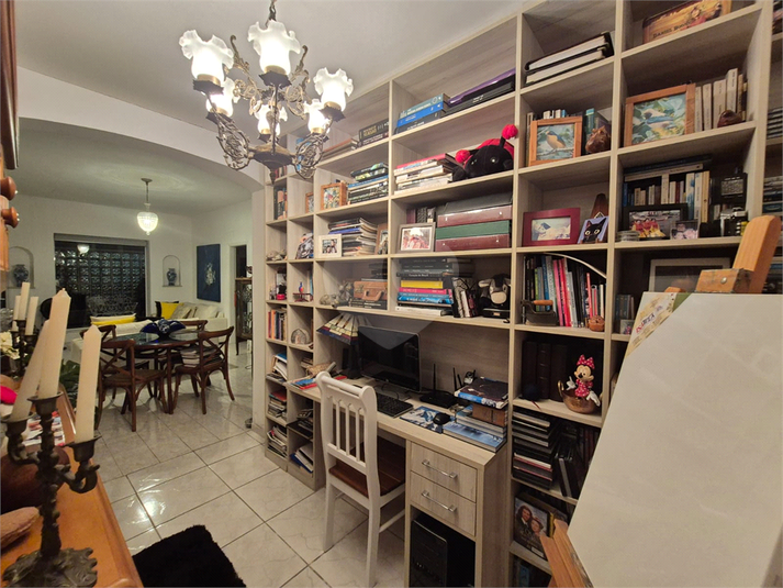 Foto REO1104331