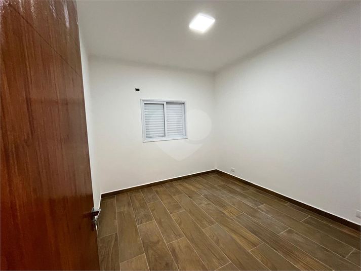 Foto REO1104351