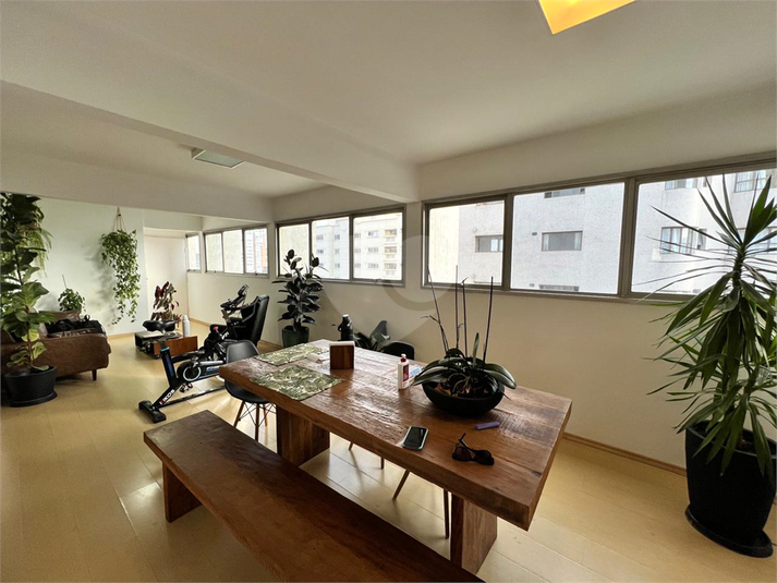 Foto REO1104361
