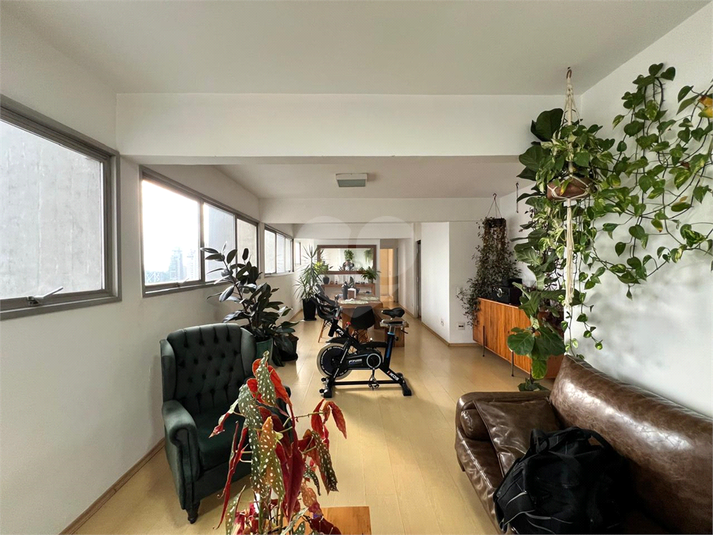 Foto REO1104361