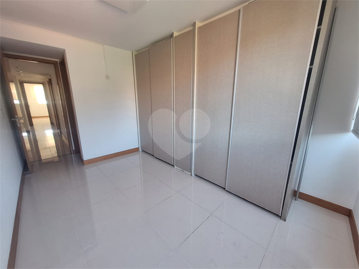Foto REO1104378