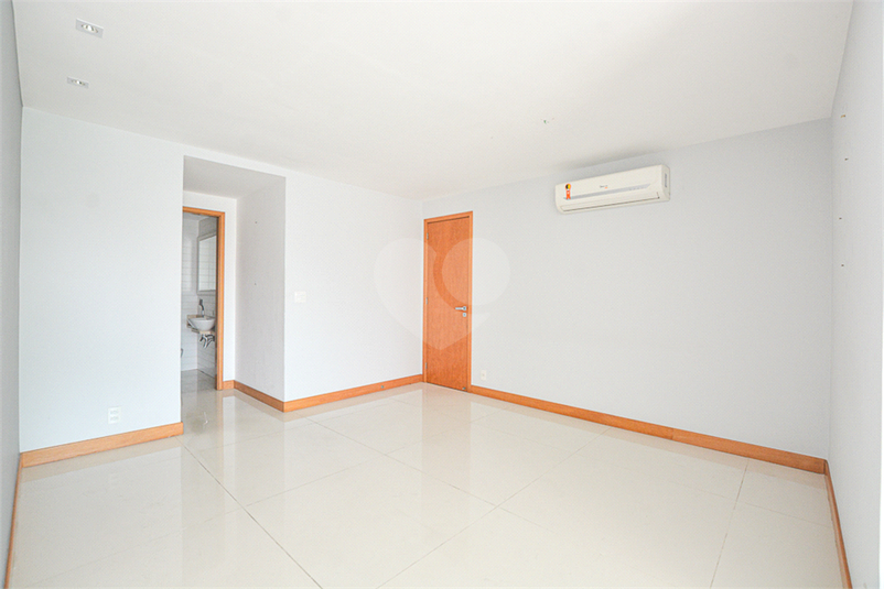 Foto REO1104378