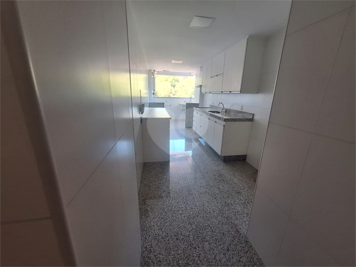 Foto REO1104378