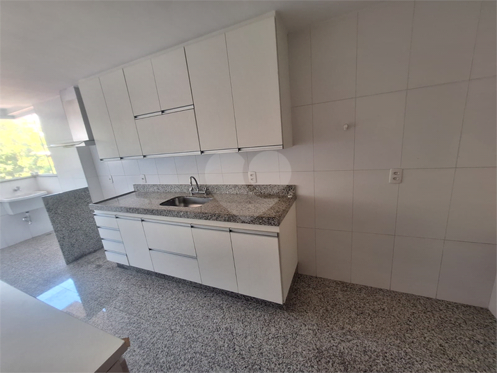 Foto REO1104378