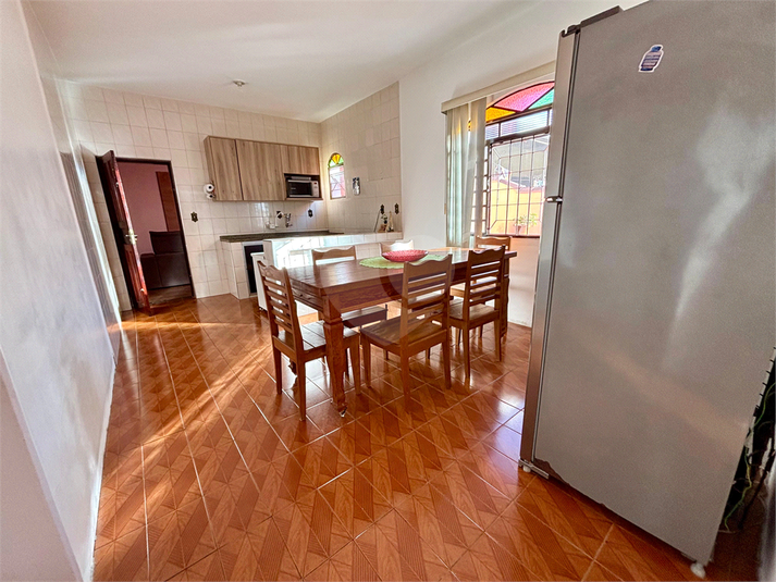 Foto REO1104391