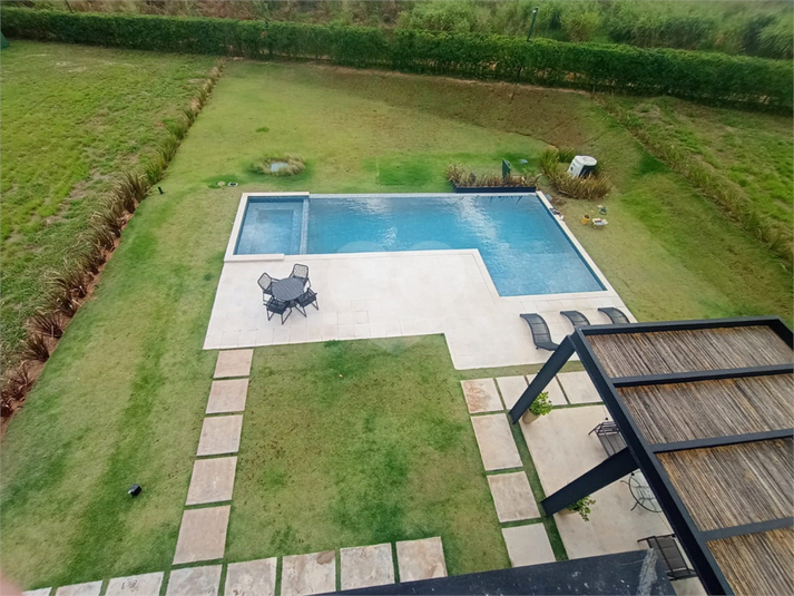 Foto REO1104442