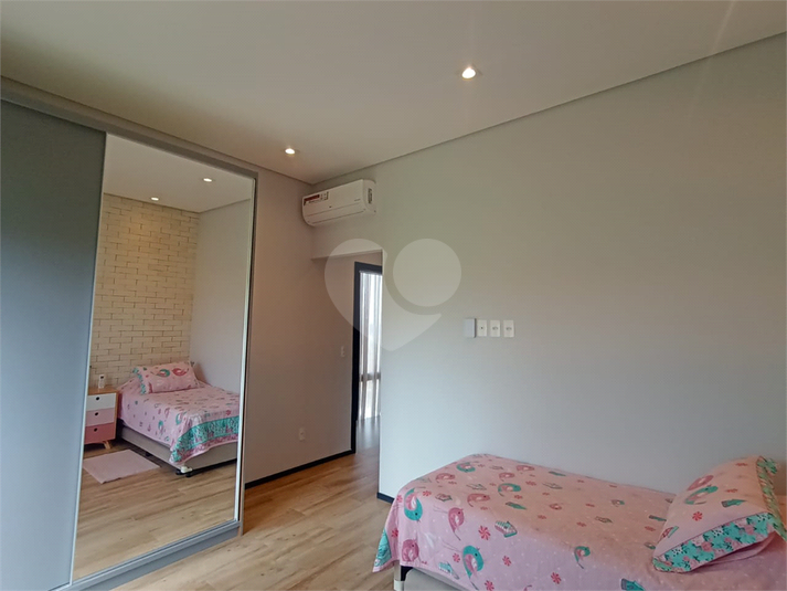Foto REO1104442