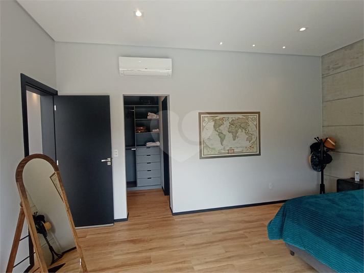 Foto REO1104442