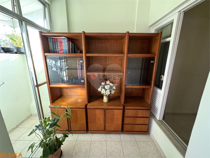 Foto REO1104447