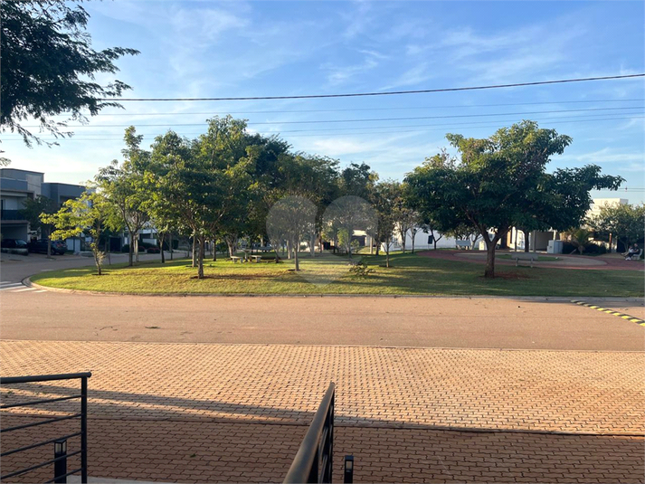 Foto REO1104480