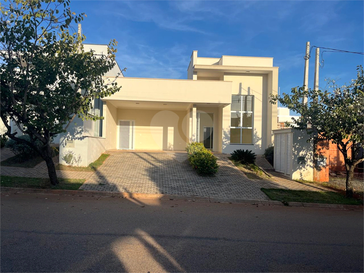 Foto REO1104480