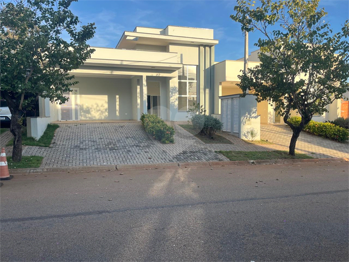 Foto REO1104480