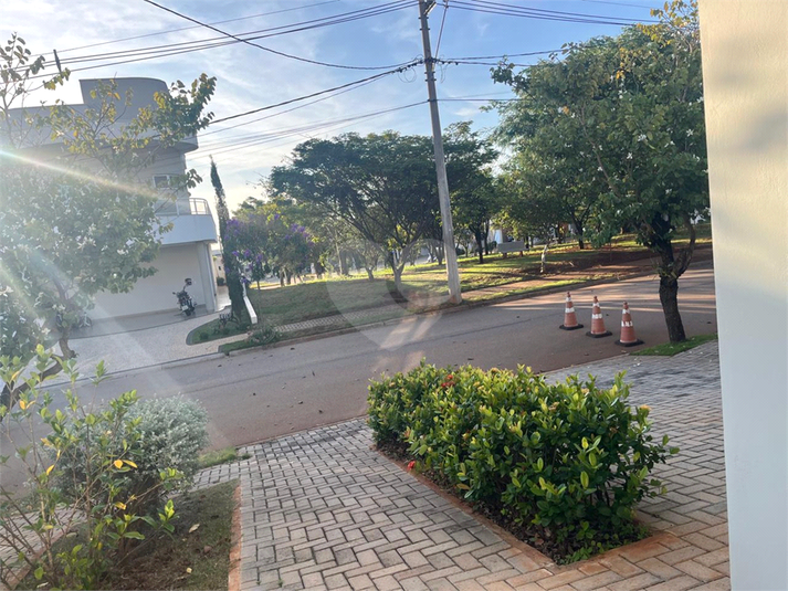 Foto REO1104480