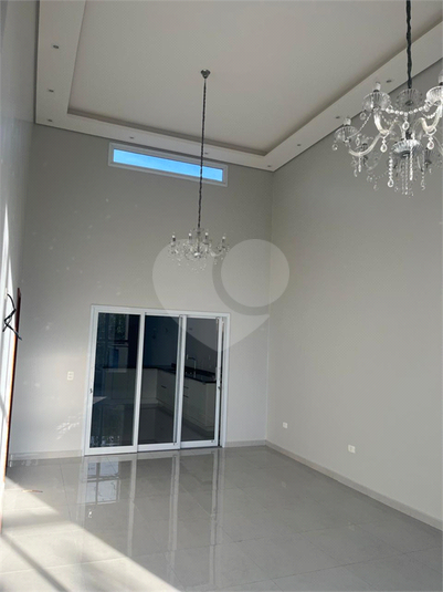 Foto REO1104480