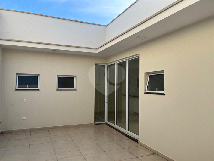 Foto REO1104482