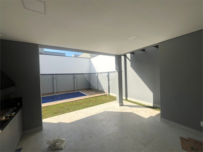 Foto REO1104538