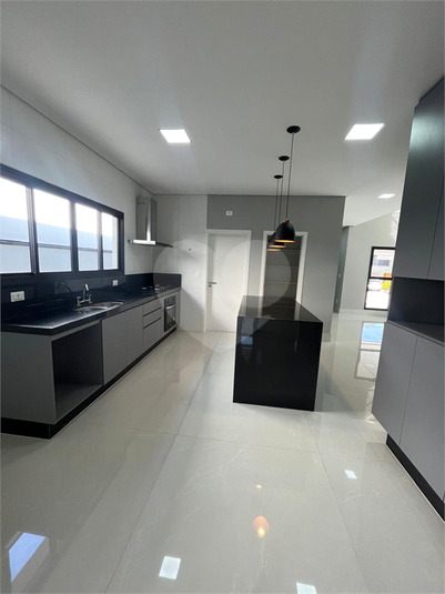 Foto REO1104538