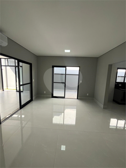 Foto REO1104538