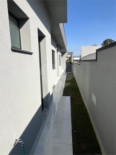Foto REO1104538
