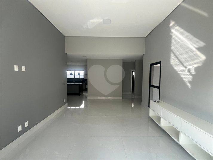 Foto REO1104538