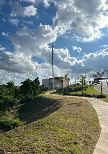 Foto REO1104556