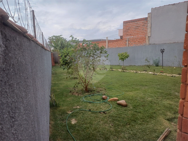 Foto REO1104558