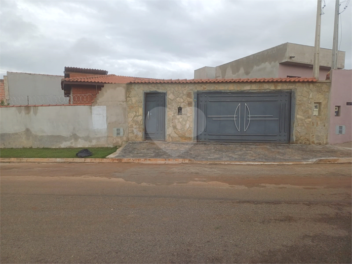 Foto REO1104558