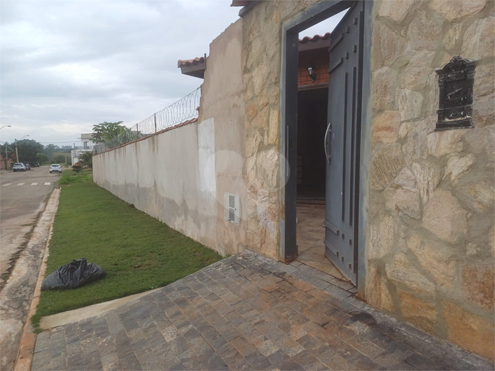 Foto REO1104558