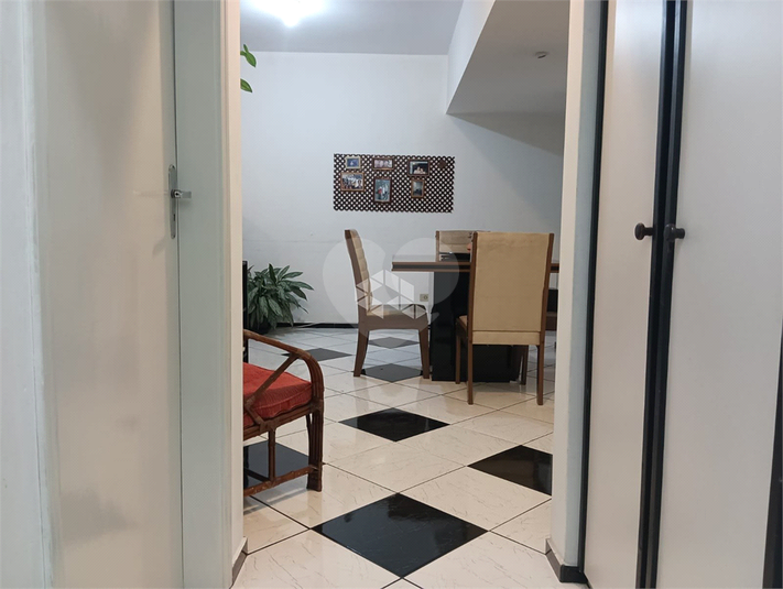 Foto REO1104581
