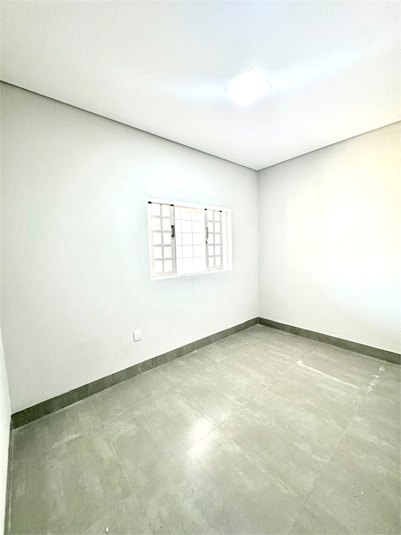 Foto REO1104587