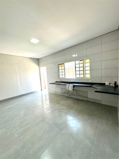 Foto REO1104587