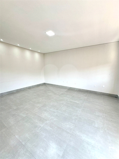 Foto REO1104587