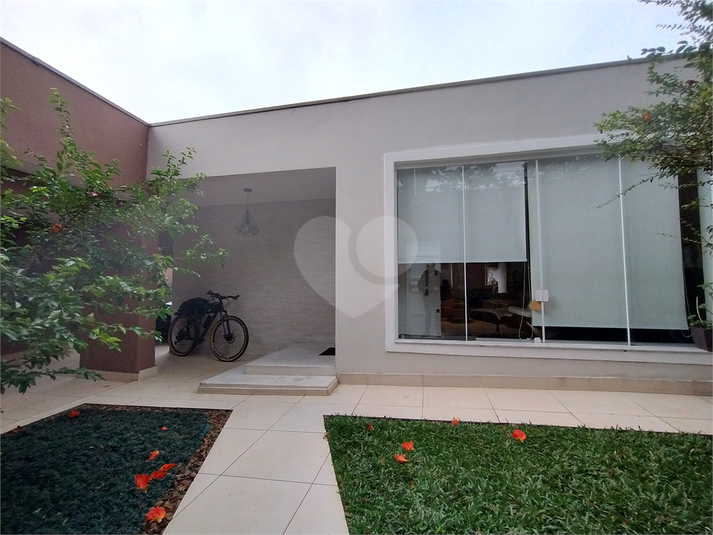 Foto REO1104590
