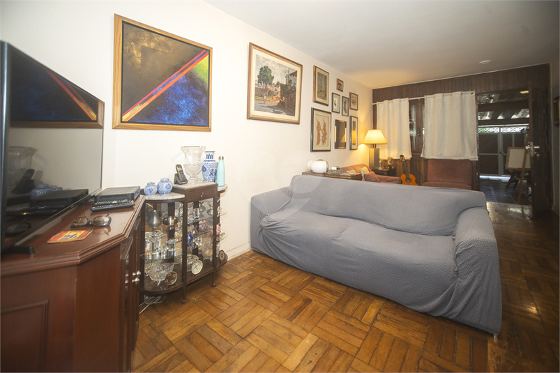 Foto REO1104592