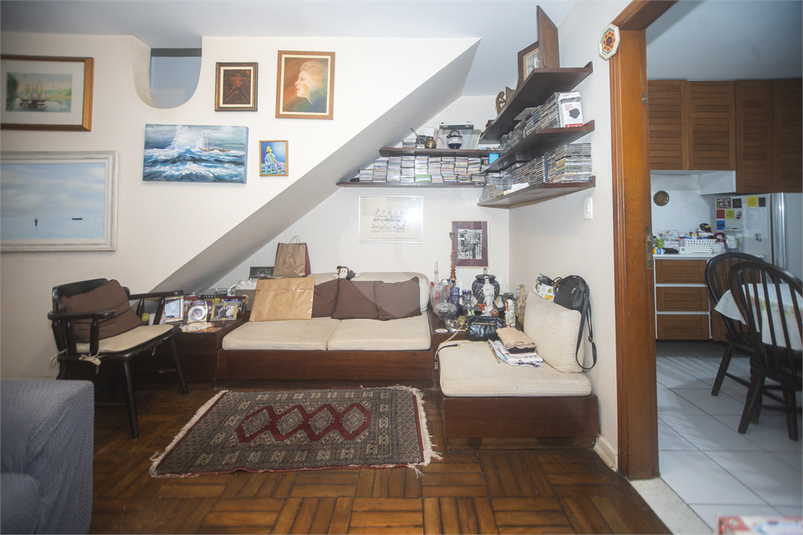 Foto REO1104592