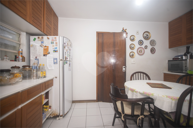 Foto REO1104592