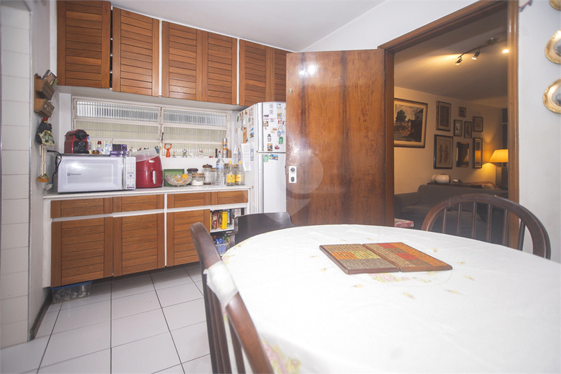 Foto REO1104592