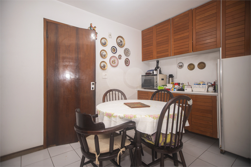 Foto REO1104592