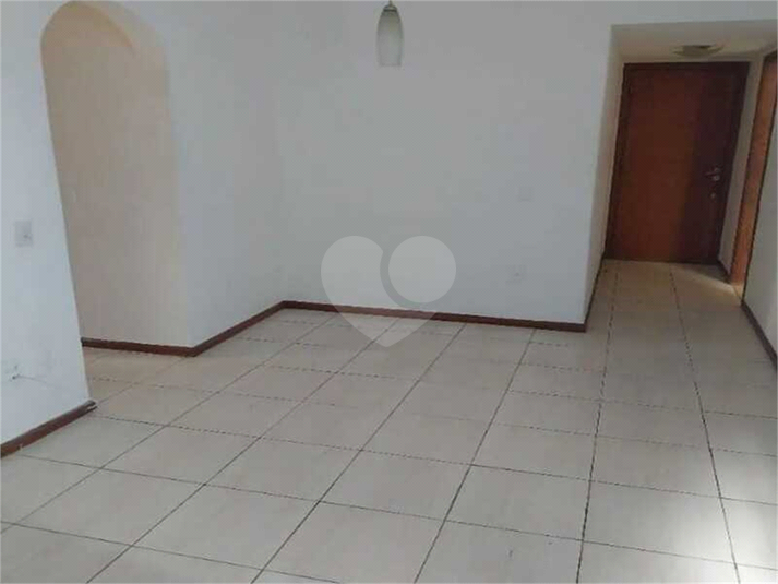 Foto REO1104593